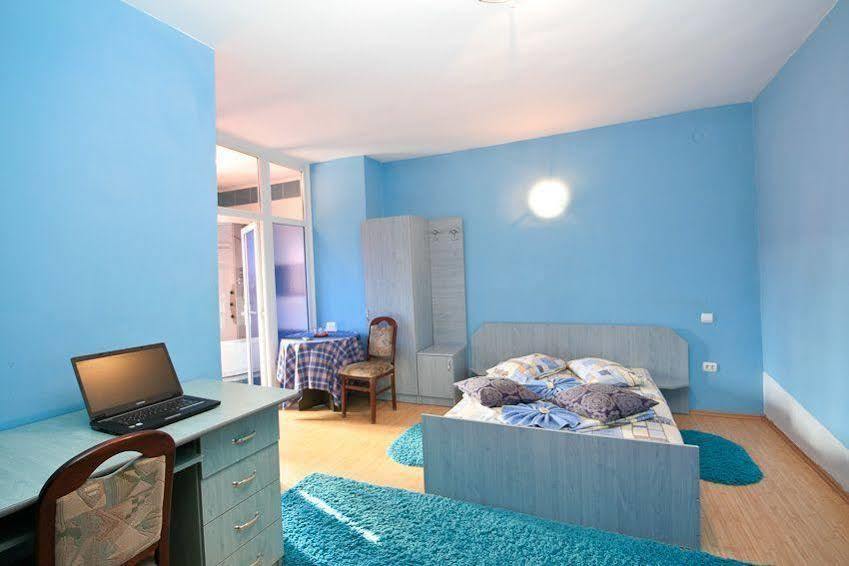 Pension La Viorel Isaila Sibiu Bagian luar foto