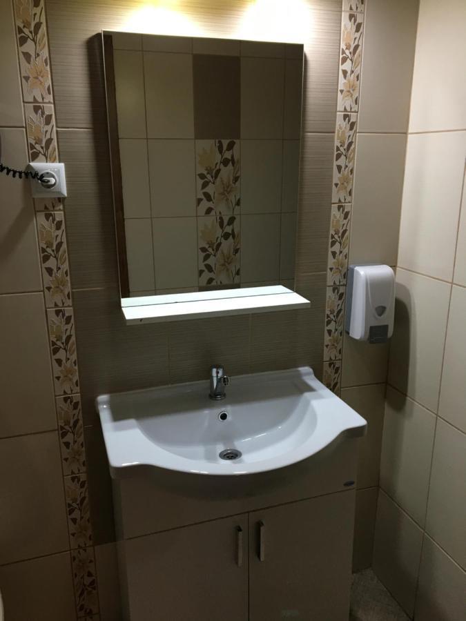 Pension La Viorel Isaila Sibiu Bagian luar foto