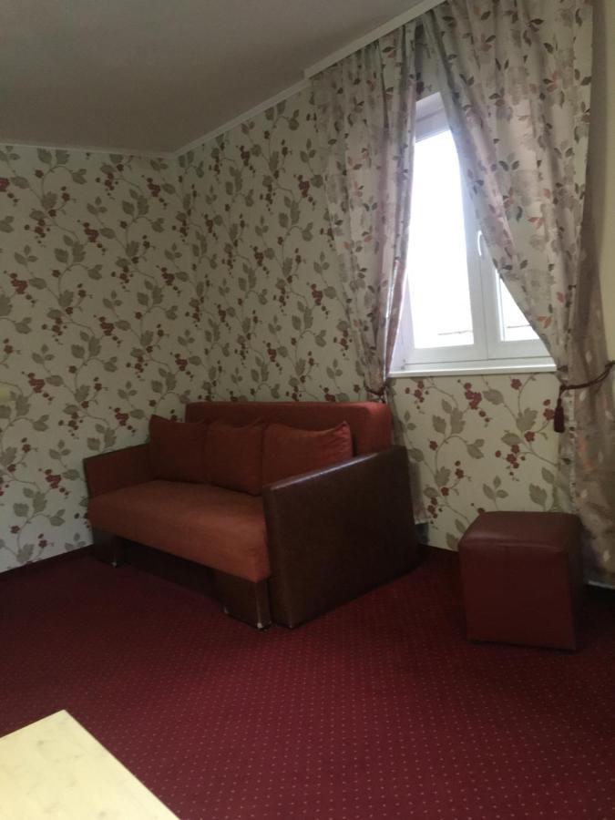 Pension La Viorel Isaila Sibiu Bagian luar foto